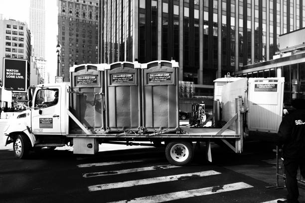 Best Portable restroom trailer rental  in Mount Zion, IL